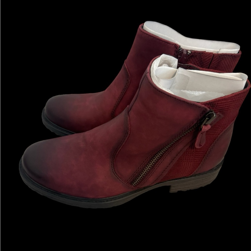 Earth brand, NWT, Wine Vintage Leather Size 7